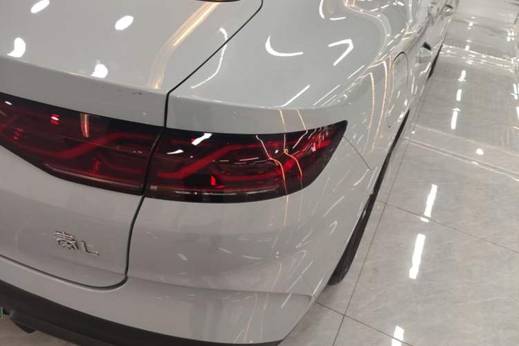 Used BYD Qin L 2024 DM-i 120KM Leading Model Right Rear Taillight