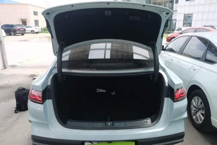 Used BYD Qin L 2024 DM-i 80KM Leading Model Trunk