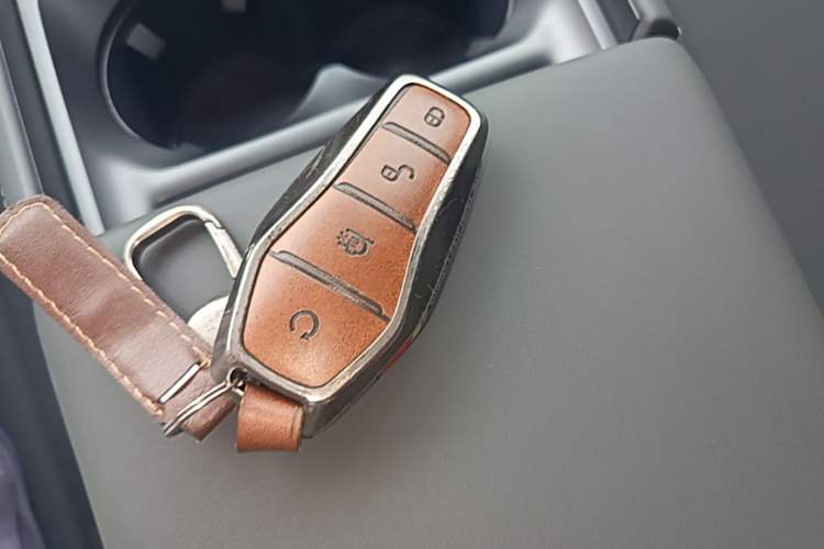 Used BYD Qin L 2024 DM-i 80KM Leading Model Vehicle Key
