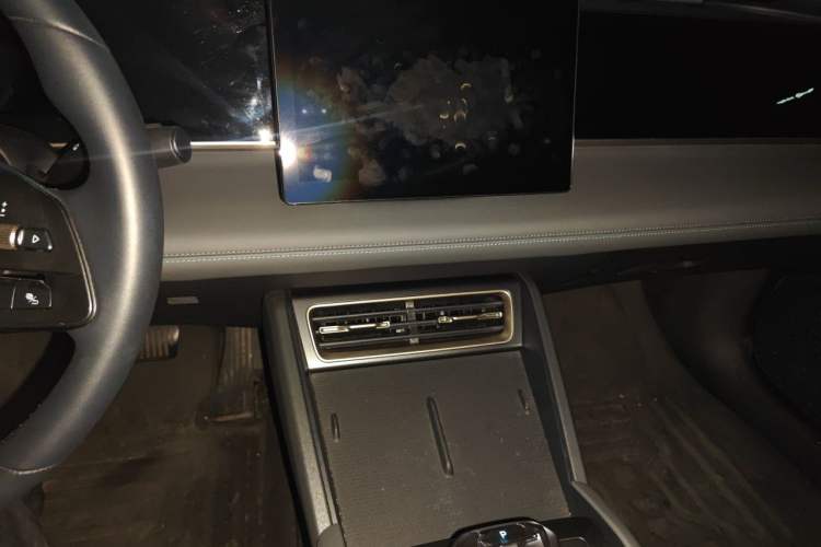 Used BYD Qin L 2024 DM-i 80KM Leading Model Audio And AC Panel