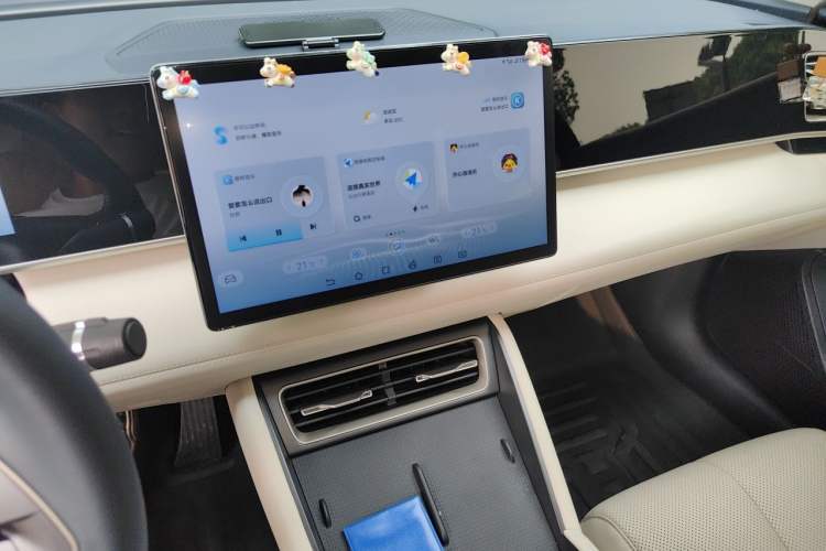 Used BYD Qin L 2024 DM-i 120KM Leading Model Audio And AC Panel