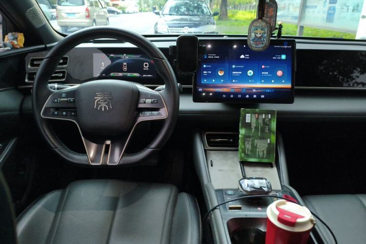 Used BYD Qin L 2024 DM-i 80KM Beyond Model Center Console