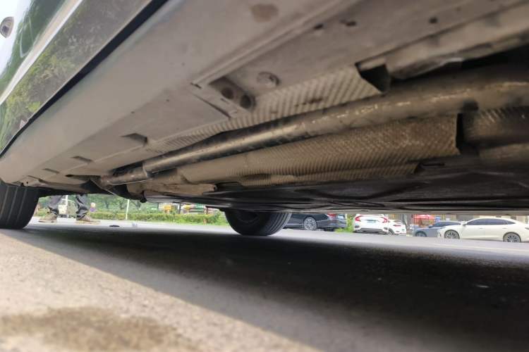 Used BYD Qin L 2024 DM-i 120KM Leading Model Chassis Front Right
