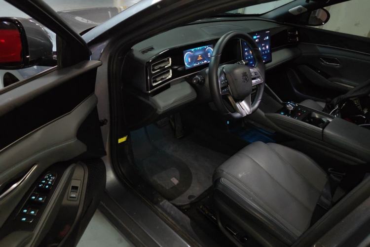 Used BYD Qin L 2024 DM-i 80KM Beyond Model Driver Seat