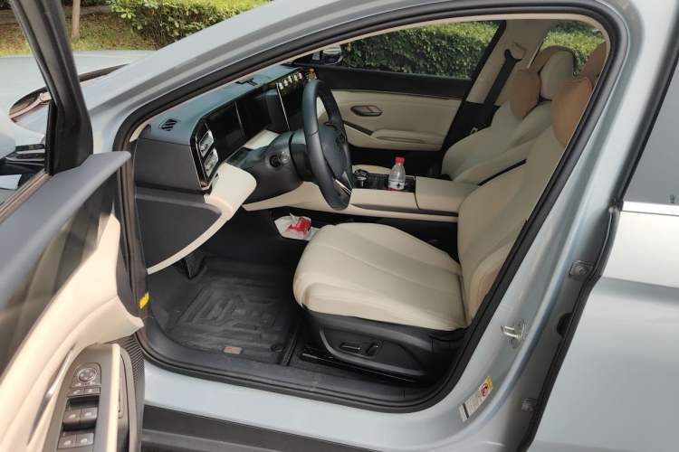 Used BYD Qin L 2024 DM-i 120KM Leading Model Driver Seat