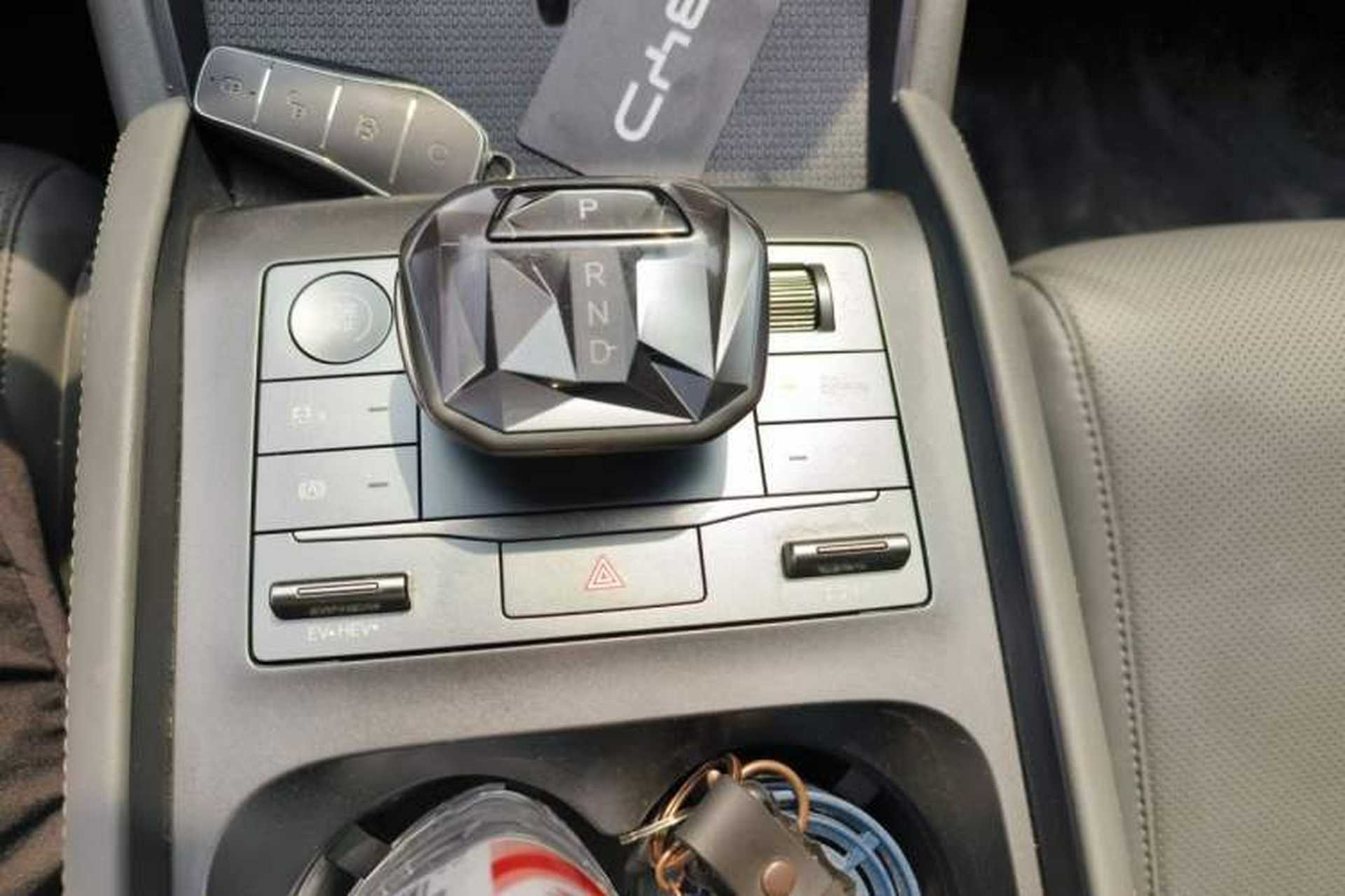 Used BYD Qin L 2024 DM-i 120KM Leading Model Gear Lever