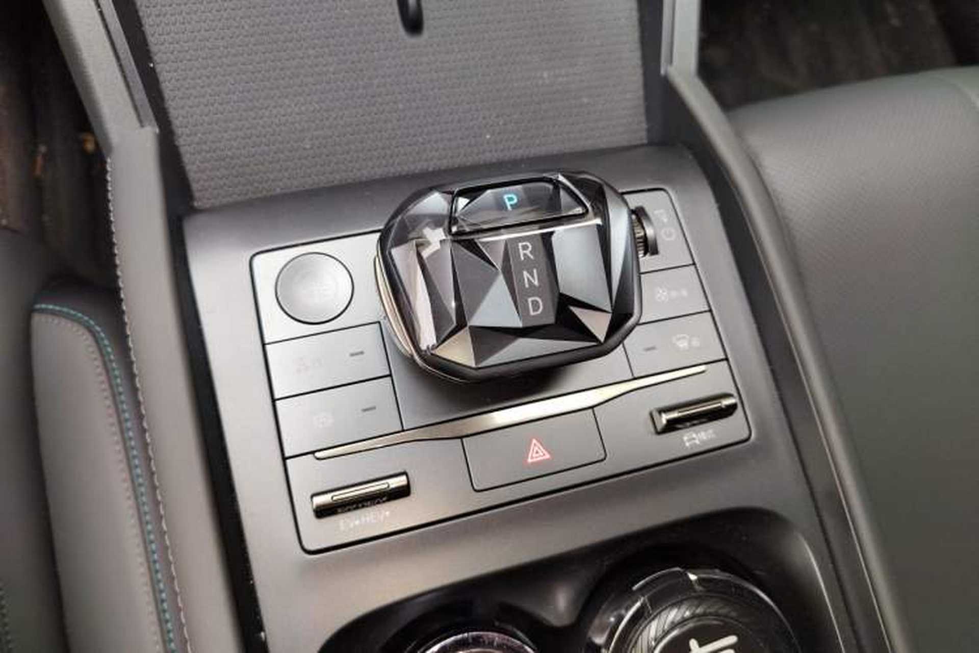 Used BYD Qin L 2024 DM-i 80KM Leading Model Gear Lever