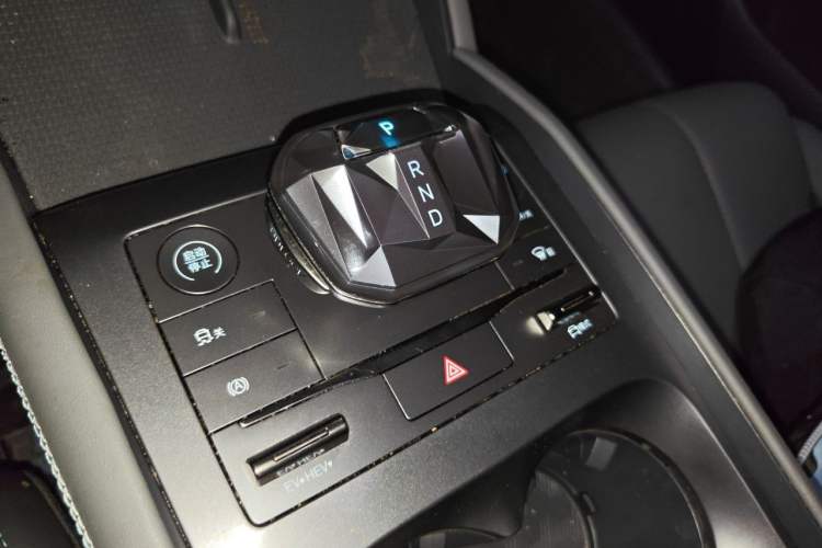 Used BYD Qin L 2024 DM-i 80KM Beyond Model Gear Lever