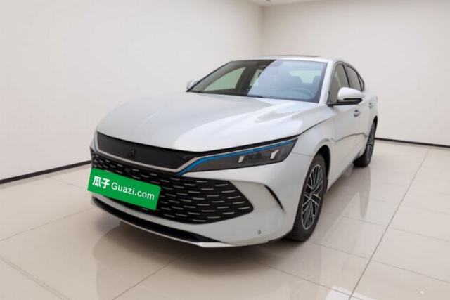 BYD Qin L 2024 DM-i 120KM Excellence Model مستعملة