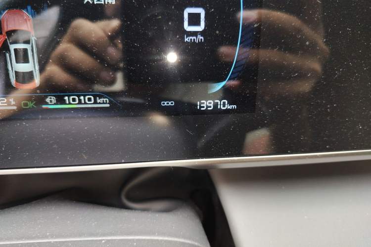 Used BYD Qin L 2024 DM-i 80KM Leading Model Odometer Close Up