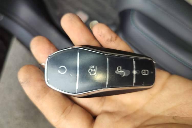 Used BYD Qin L 2024 DM-i 80KM Leading Model Vehicle Key