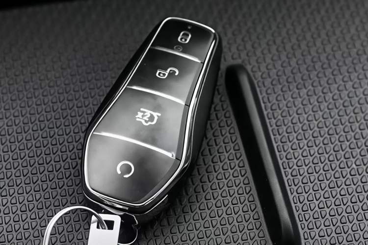 Used BYD Qin L 2024 DM-i 80KM Leading Model Vehicle Key