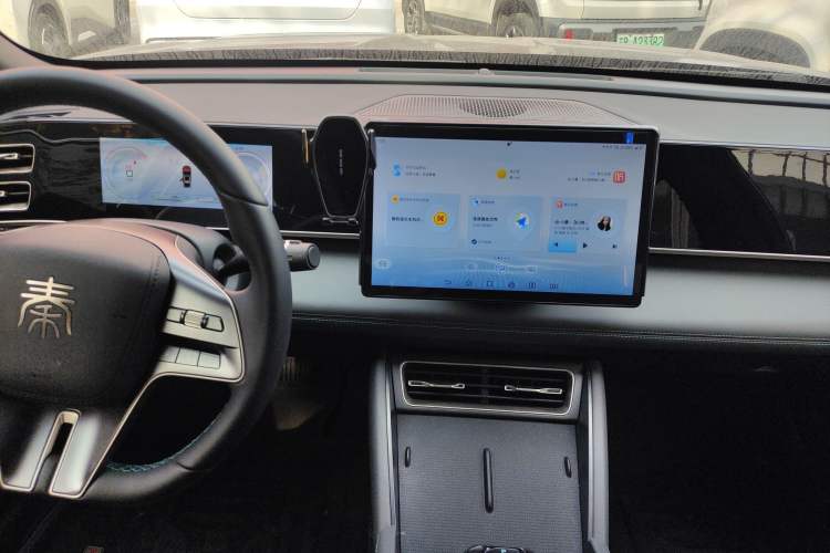 Used BYD Qin L 2024 DM-i 80KM Beyond Model Audio And AC Panel