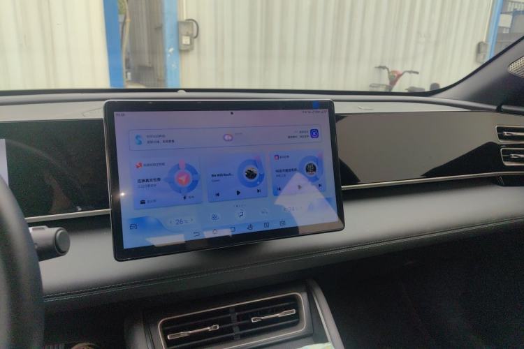 Used BYD Qin L 2024 DM-i 120KM Leading Model Audio And AC Panel