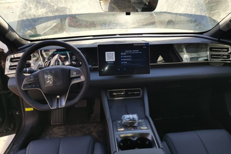 Used BYD Qin L 2024 DM-i 120KM Leading Model Center Console
