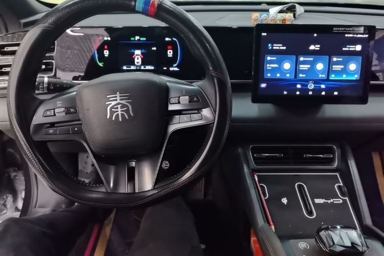 Used BYD Qin L 2024 DM-i 80KM Leading Model Center Console