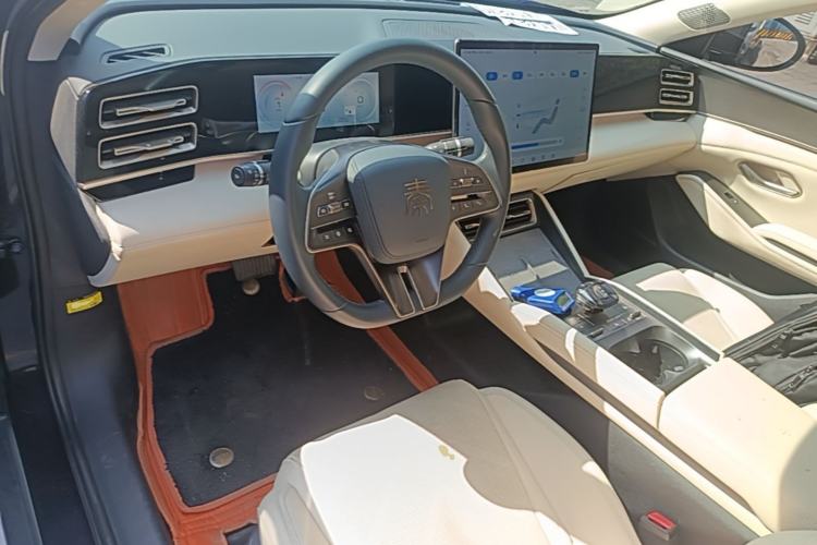 Used BYD Qin L 2024 DM-i 120KM Excellence Model Center Console