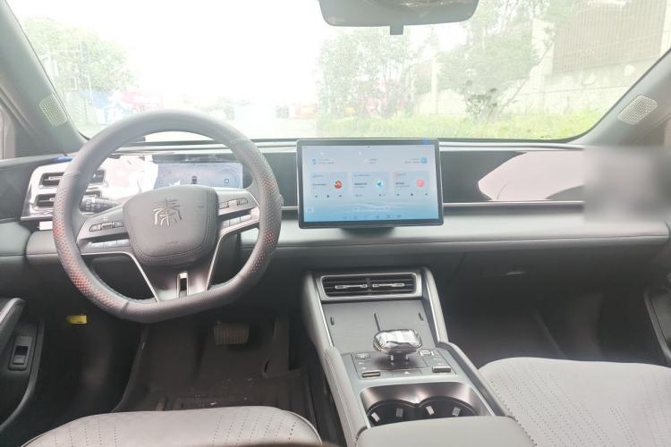 Used BYD Qin L 2024 DM-i 80KM Beyond Model Center Console