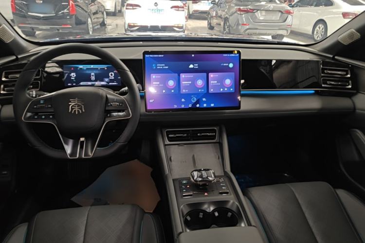 Used BYD Qin L 2024 DM-i 120KM Excellence Model Center Console