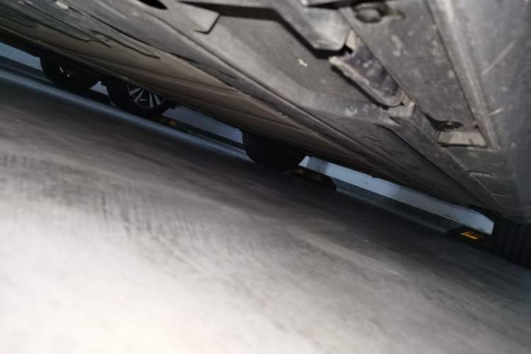 Used BYD Qin L 2024 DM-i 120KM Beyond Model Chassis Front Left