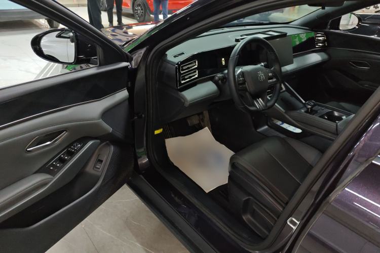 Used BYD Qin L 2024 DM-i 80KM Beyond Model Driver Seat