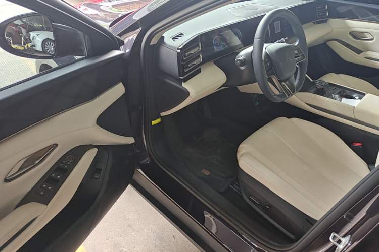 Used BYD Qin L 2024 DM-i 80KM Beyond Model Driver Seat