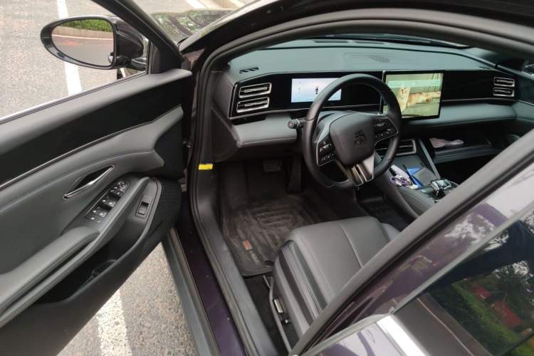 Used BYD Qin L 2024 DM-i 80KM Beyond Model Driver Seat