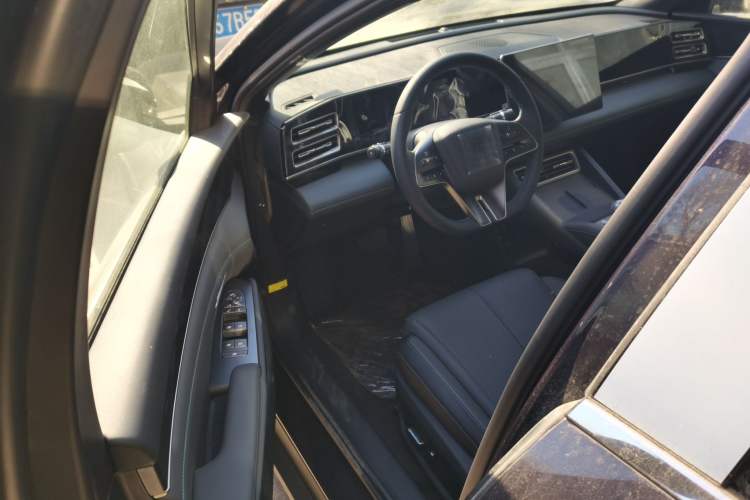 Used BYD Qin L 2024 DM-i 120KM Leading Model Driver Seat