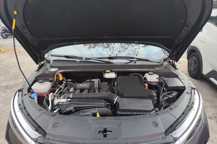 Used BYD Qin L 2024 DM-i 80KM Beyond Model Engine Bay