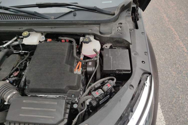 Used BYD Qin L 2024 DM-i 80KM Beyond Model Engine Bay Left