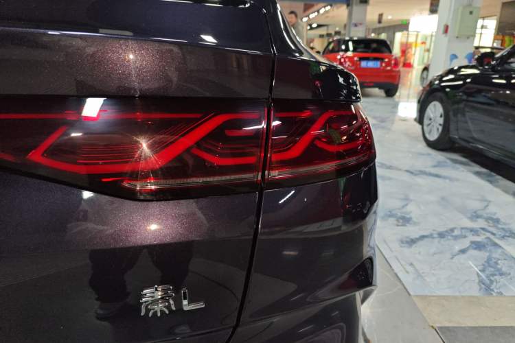 Used BYD Qin L 2024 DM-i 80KM Beyond Model Exterior 3