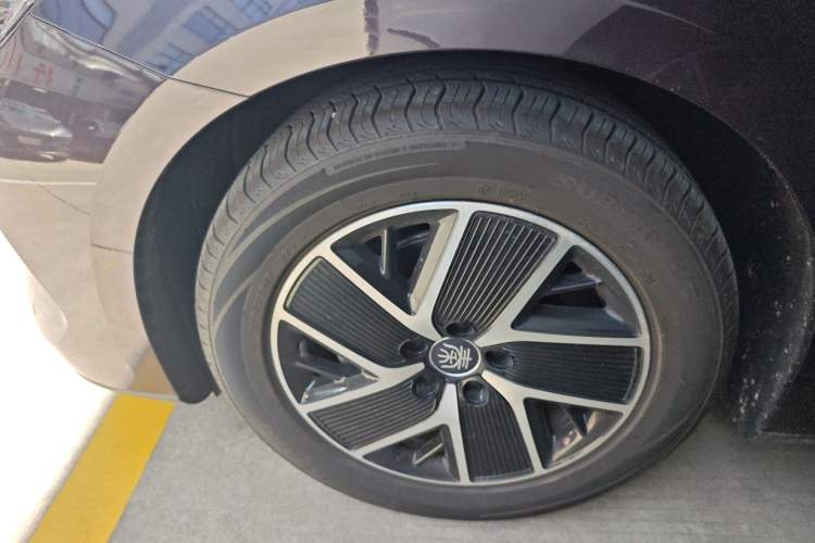 Used BYD Qin L 2024 DM-i 80KM Beyond Model Exterior 4