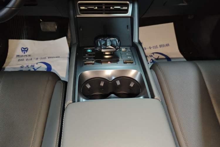 Used BYD Qin L 2024 DM-i 80KM Beyond Model Gear Lever