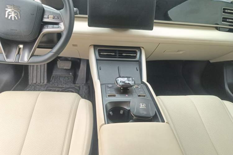 Used BYD Qin L 2024 DM-i 120KM Beyond Model Gear Lever