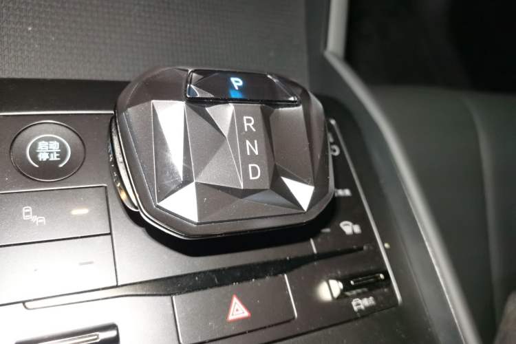 Used BYD Qin L 2024 DM-i 120KM Beyond Model Gear Lever