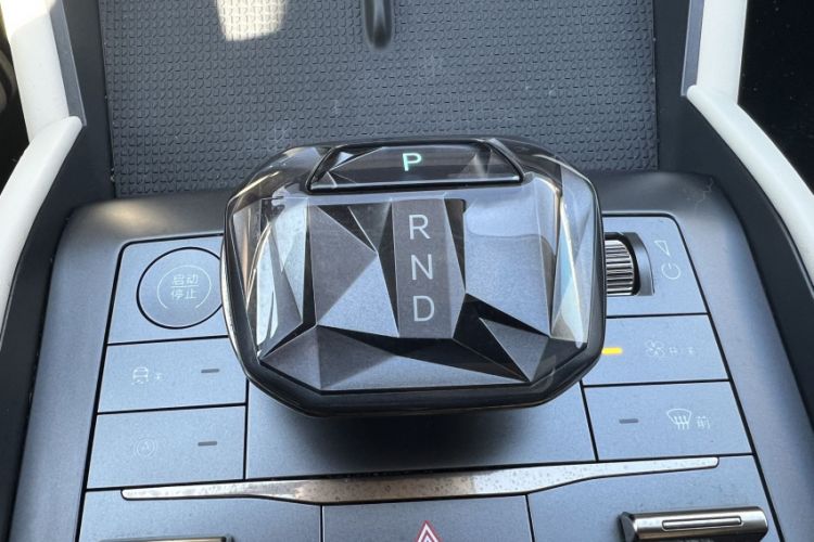 Used BYD Qin L 2024 DM-i 80KM Beyond Model Gear Lever