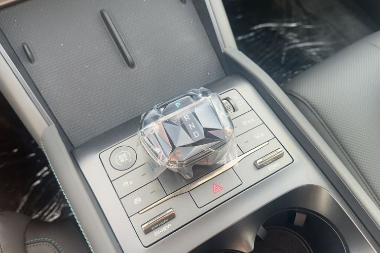 Used BYD Qin L 2024 DM-i 120KM Leading Model Gear Lever