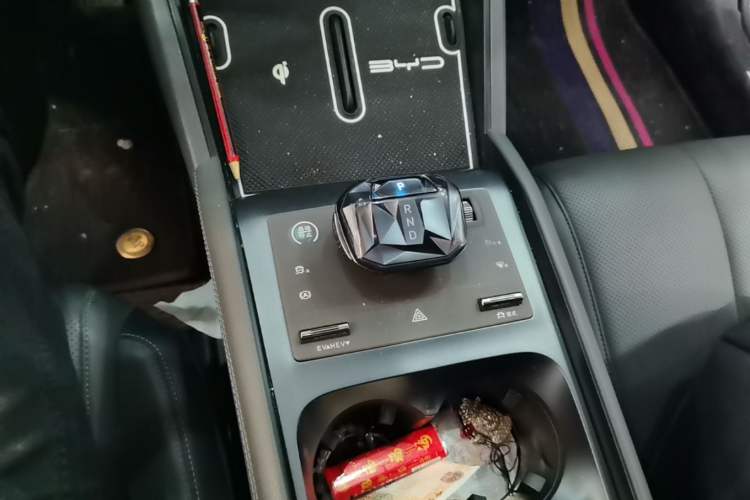 Used BYD Qin L 2024 DM-i 80KM Leading Model Gear Lever