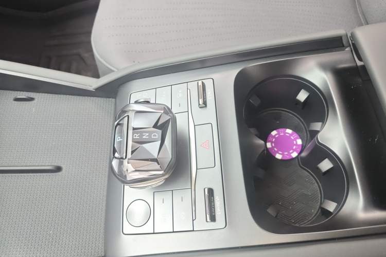 Used BYD Qin L 2024 DM-i 80KM Beyond Model Gear Lever