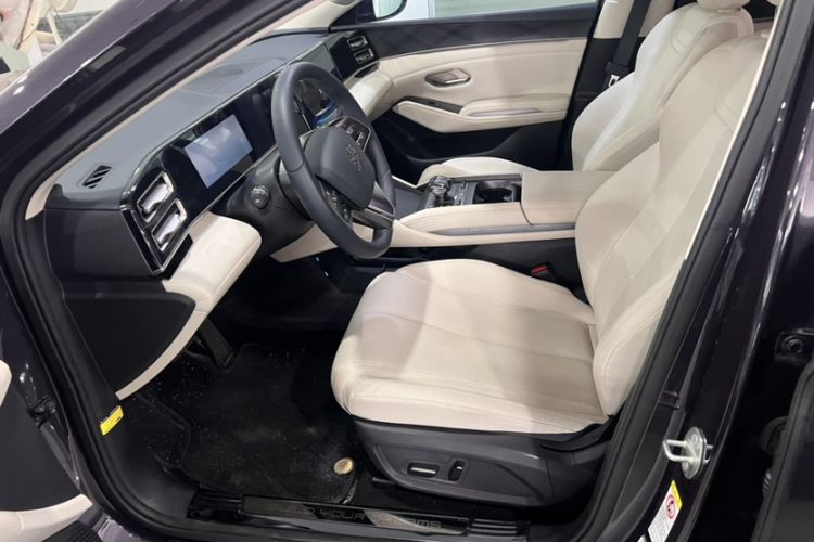 Used BYD Qin L 2024 DM-i 80KM Beyond Model Interior 2
