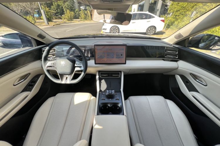 Used BYD Qin L 2024 DM-i 80KM Beyond Model Interior 2