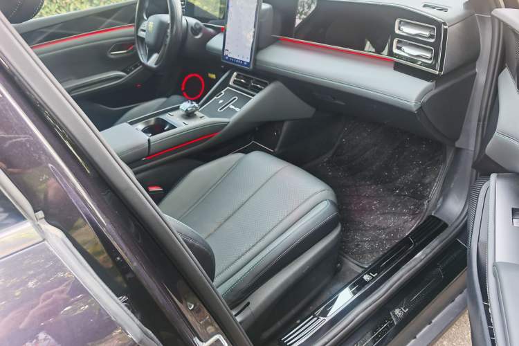 Used BYD Qin L 2024 DM-i 120KM Leading Model Interior 5