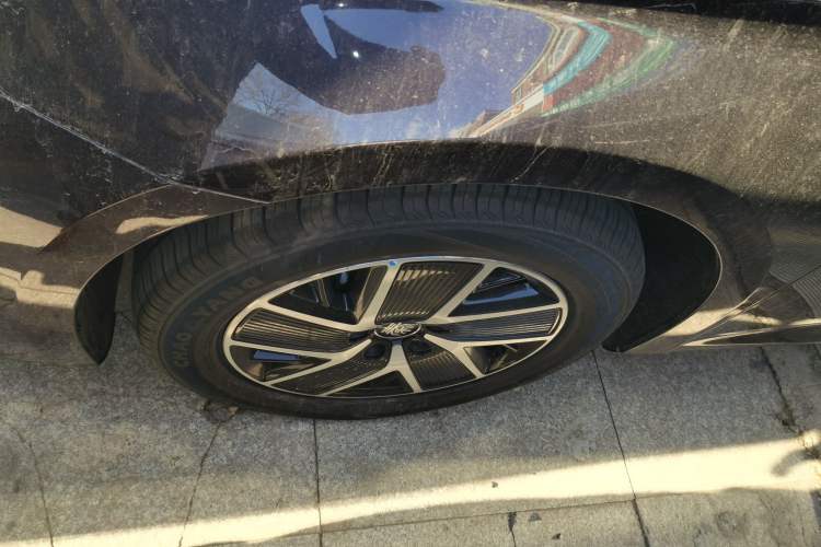 Used BYD Qin L 2024 DM-i 120KM Leading Model Left Front Wheel Hub