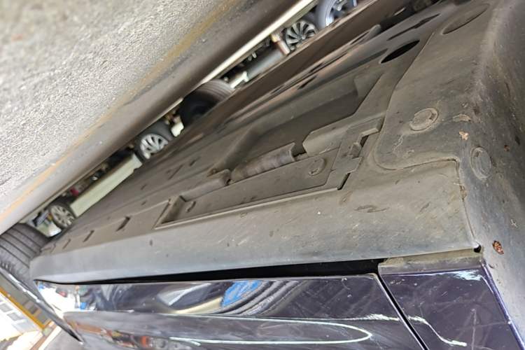 Used BYD Qin L 2024 DM-i 80KM Beyond Model Left Side Sill