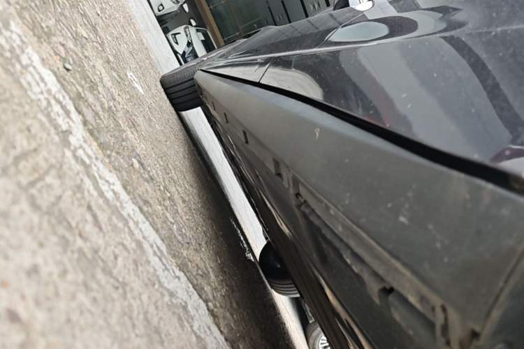 Used BYD Qin L 2024 DM-i 120KM Beyond Model Left Side Sill