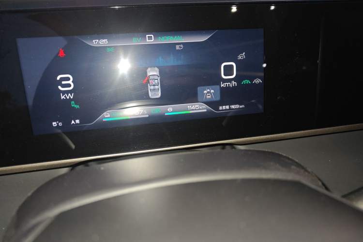 Used BYD Qin L 2024 DM-i 120KM Beyond Model Odometer Close Up
