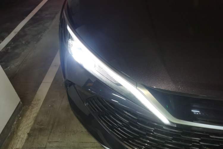 Used BYD Qin L 2024 DM-i 120KM Beyond Model Right Front Headlight
