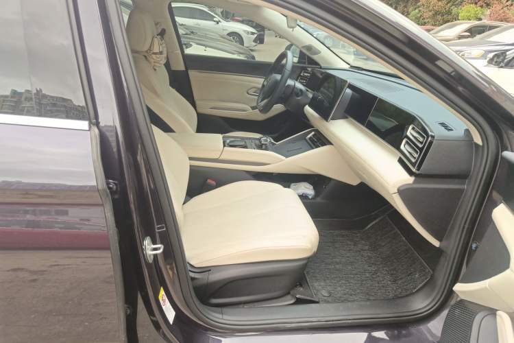 Used BYD Qin L 2024 DM-i 120KM Beyond Model Right Front Seat