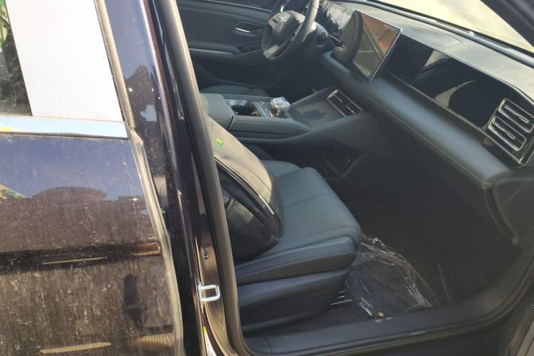 Used BYD Qin L 2024 DM-i 120KM Leading Model Right Front Seat