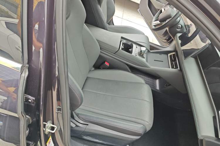 Used BYD Qin L 2024 DM-i 80KM Beyond Model Right Front Seat